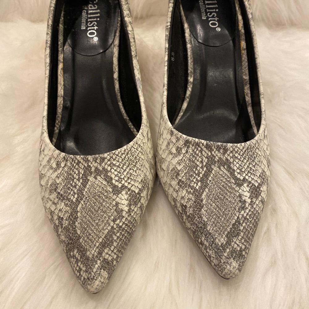 Snake print heels - Picture 6 of 8